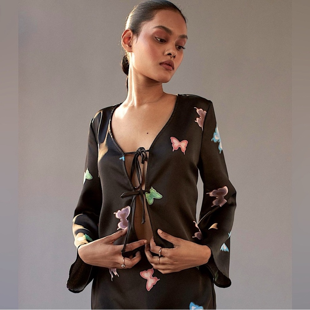 Black Butterfly Tie-Front Women's Top